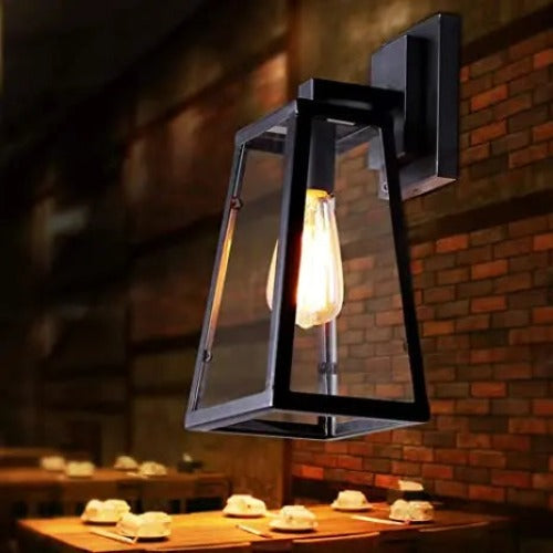 Outdoor Wall Light in Metal and Glass, Square Lantern Creating an Elegant Light Effect on The Wall jorunhe.com